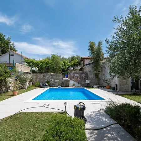 Family Friendly House With A Swimming Pool Radovin, Zadar - 21307 * Ražanac