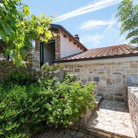 Family Friendly House With A Swimming Pool Radovin, Zadar - 21307 Semesterbostad Ražanac