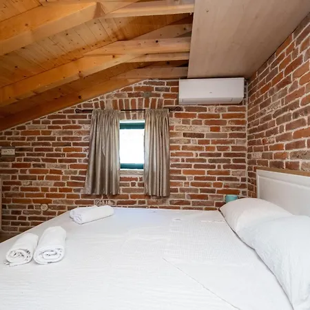 Family Friendly House With A Swimming Pool Radovin, Zadar - 21307 *