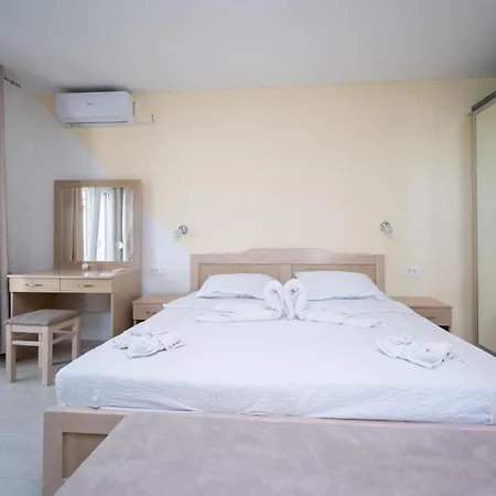 Casa de Férias Family Friendly House With A Swimming Pool Radovin, Zadar - 21307 *