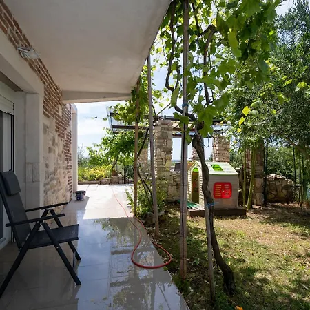 Family Friendly House With A Swimming Pool Radovin, Zadar - 21307 Ražanac
