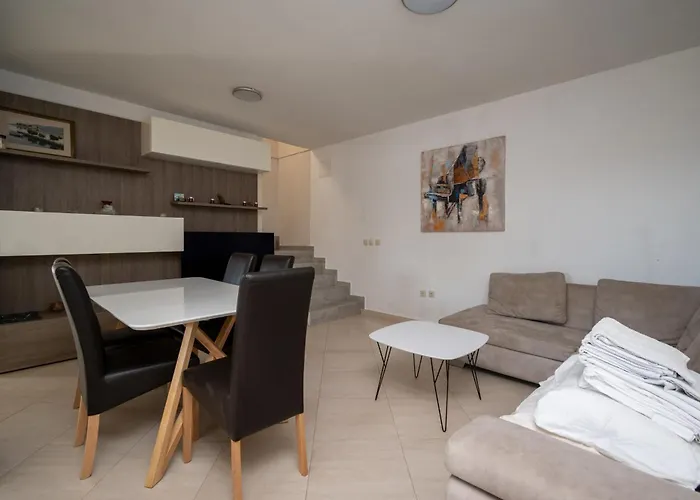 Family Friendly House With A Swimming Pool Radovin, Zadar - 21307 *