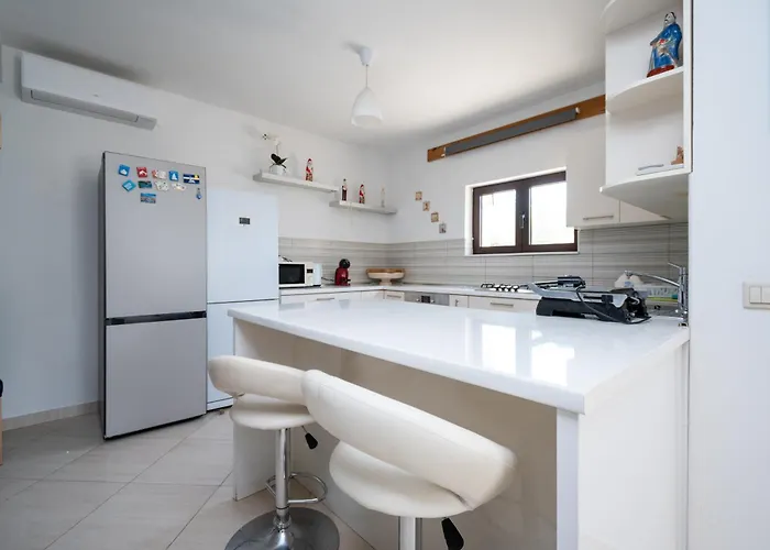 Family Friendly House With A Swimming Pool Radovin, Zadar - 21307 * Ražanac