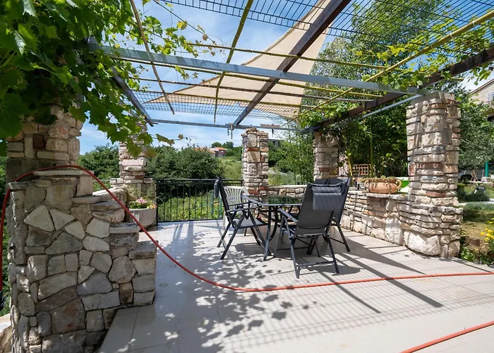 Family Friendly House With A Swimming Pool Radovin, Zadar - 21307 *